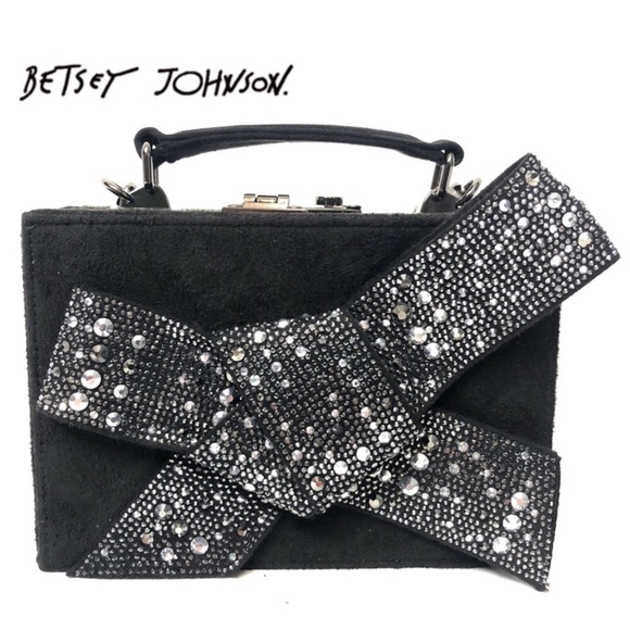 Betsey Johnson Handbags - BETSEY JOHNSON Hazzle Dazzle Bow Box Bag